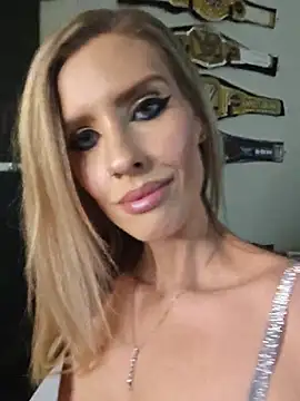 Snapshot of ellieconradxo chatting on July 27, 4:58 pm ellieconradxo online show from July 27, 4:58 pm
