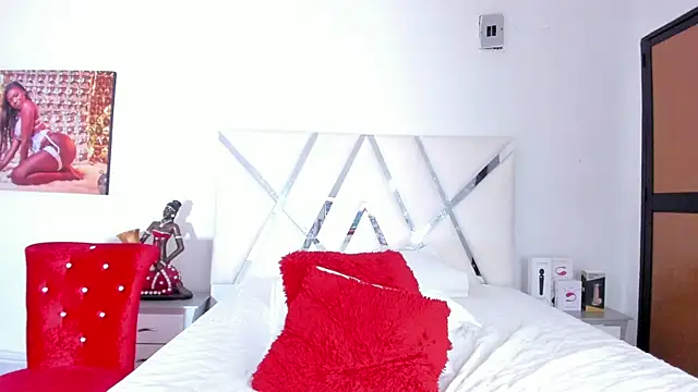 Christie Wilde online show from March 15, 2:12 pm