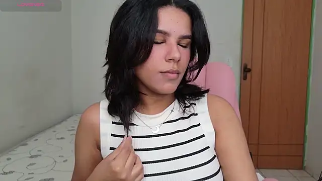 ninapego online show from November 2, 11:45 am