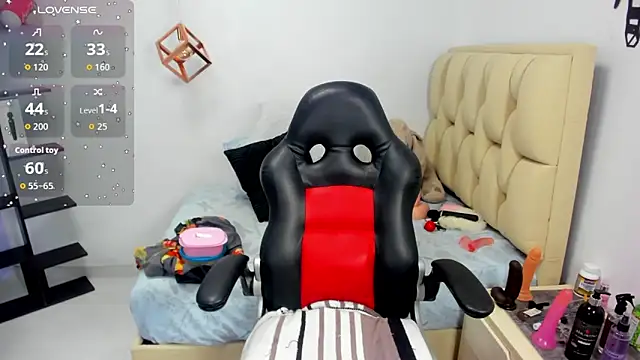 CATIAJONES online show from February 18, 6:59 pm