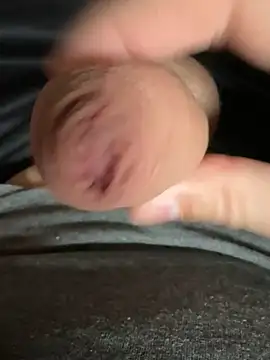 Snapshot of rambetto21 chatting on December 21, 11:17 am rambetto21 online show from December 21, 11:17 am