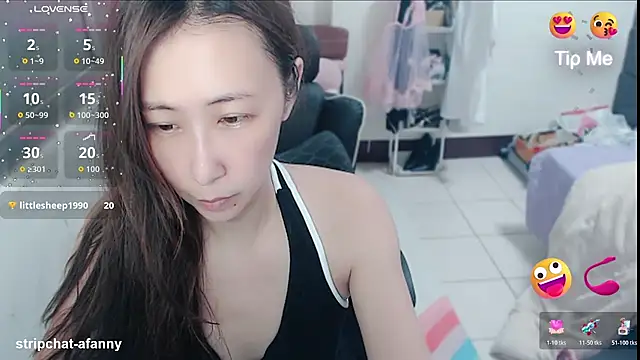 aFanny online show from May 3, 2:23 pm