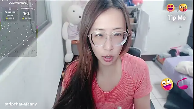 aFanny online show from May 8, 2:11 pm