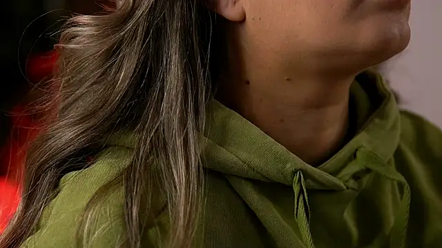 KellyMathews online show from March 27, 2:28 am