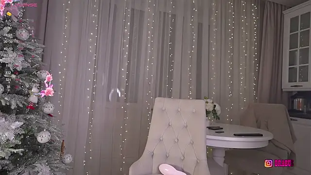 Snapshot of _Moon__Shine_ chatting on January 15, 12:37 am Moon Shine online show from January 15, 12:37 am