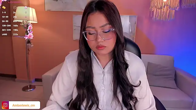 AmberLewis  online show from March 19, 3:09 am