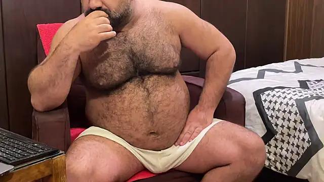 HAIRY ARAB SULTAN online show from April 24, 7:27 pm