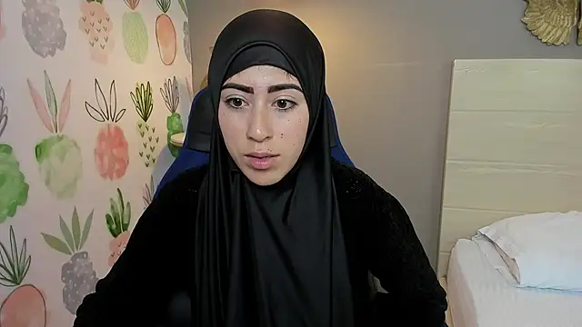 chaymae nah  online show from January 9, 8:24 am