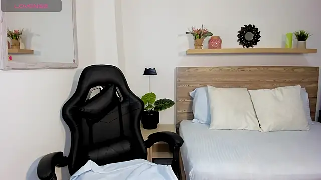 chaymae nah  online show from January 18, 12:47 pm