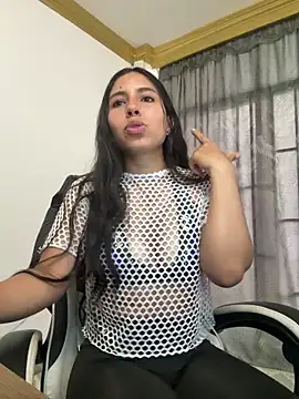 bella-black online show from May 15, 12:34 pm