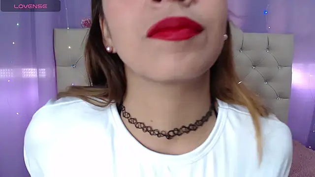 ameliefederline11 online show from March 18, 5:42 pm