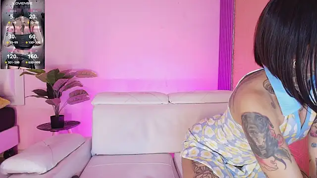 ABRILFACCINI online show from December 12, 1:06 pm