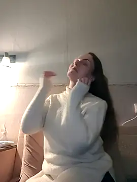 Snapshot of Evelina_cute chatting on September 21, 5:47 pm Evelina cute online show from September 21, 5:47 pm