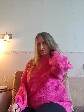 Snapshot of Evelina_cute chatting on October 3, 5:04 am Evelina cute online show from October 3, 5:04 am