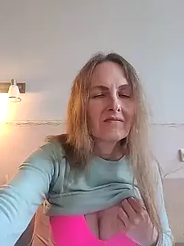 Snapshot of Evelina_cute chatting on October 5, 11:30 am Evelina cute online show from October 5, 11:30 am