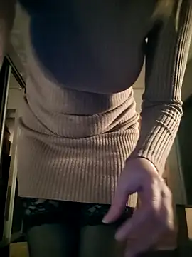 Snapshot of Evelina_cute chatting on October 12, 6:07 pm Evelina cute online show from October 12, 6:07 pm