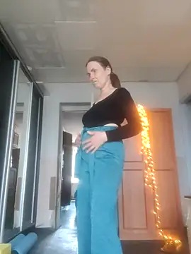 Snapshot of Evelina_cute chatting on October 31, 1:01 pm Evelina cute online show from October 31, 1:01 pm