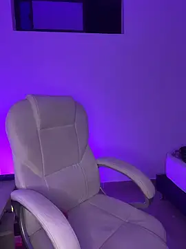 nyna 1 online show from April 2, 1:58 am