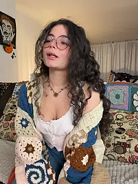 Snapshot of Antoniart_ chatting on February 27, 4:23 am Antoniart online show from February 27, 4:23 am