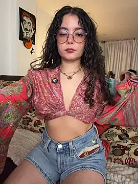 Snapshot of Antoniart_ chatting on March 6, 3:14 am Antoniart online show from March 6, 3:14 am