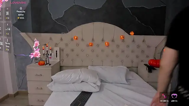 Snapshot of AmberGreyy_ chatting on October 5, 1:09 pm AmberGreyy online show from October 5, 1:09 pm