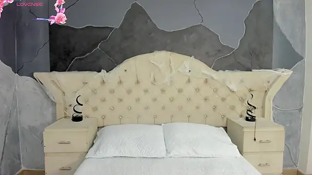 Snapshot of AmberGreyy_ chatting on October 14, 5:14 pm AmberGreyy online show from October 14, 5:14 pm