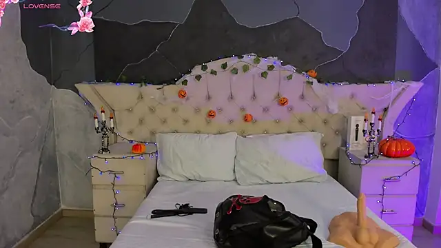 Snapshot of AmberGreyy_ chatting on October 23, 5:23 pm AmberGreyy online show from October 23, 5:23 pm