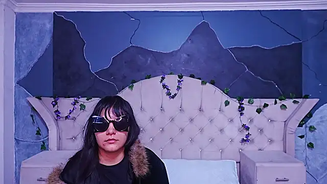 AmberGreyy  online show from May 6, 4:45 pm