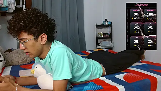 harrytwink18 online show from February 5, 9:25 am