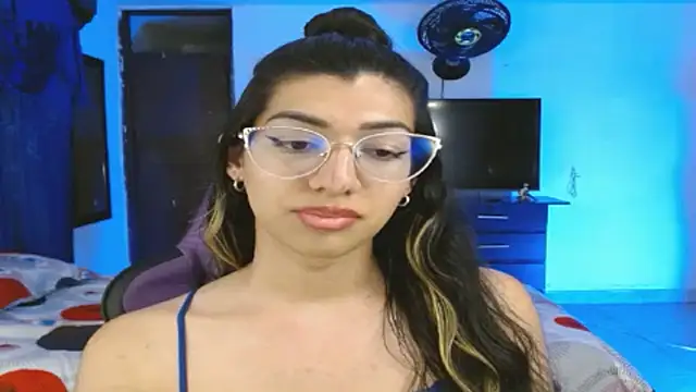 engielphoenis14 online show from February 21, 10:59 pm