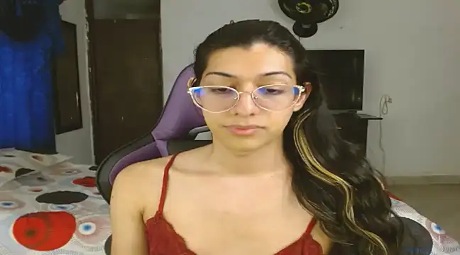 engielphoenis14 online show from March 19, 9:37 pm