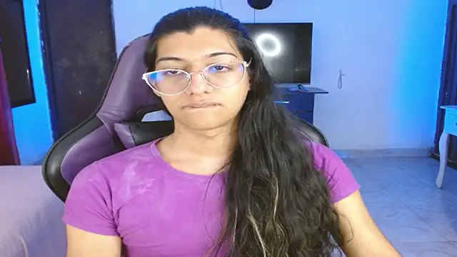 engielphoenis14 online show from February 12, 6:19 am