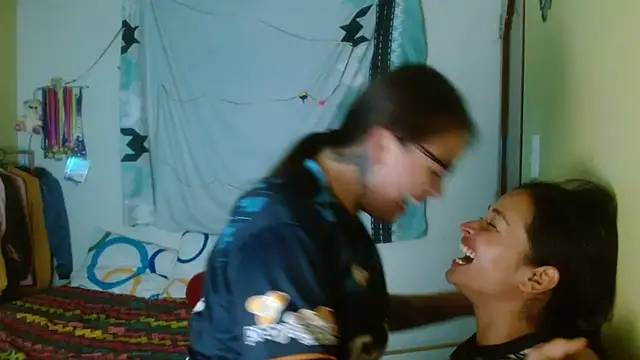 clayre and jill online show from December 22, 5:48 am