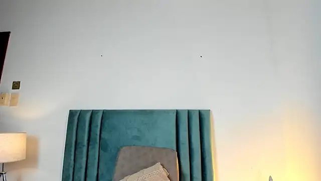 LucyJhonnsonn online show from December 19, 12:34 am