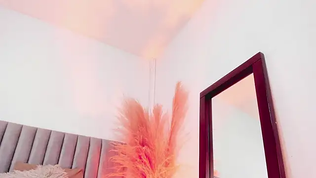 LucyJhonnsonn online show from January 19, 2:47 am