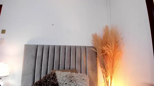 LucyJhonnsonn online show from March 11, 3:26 am