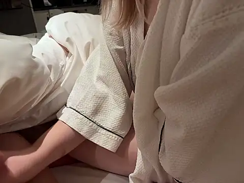 Snapshot of NANAchan_R chatting on January 6, 10:52 am NANAchan R online show from January 6, 10:52 am