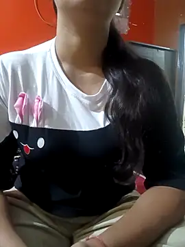 Alina Khann online show from November 17, 8:20 am