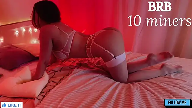 Emily Gin online show from May 18, 1:56 am