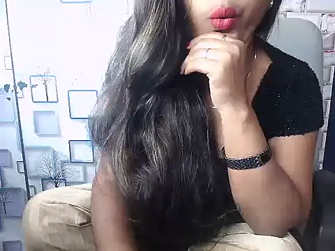 Snapshot of Hot_Naina- chatting on December 3, 7:55 pm Hot Naina- online show from December 3, 7:55 pm
