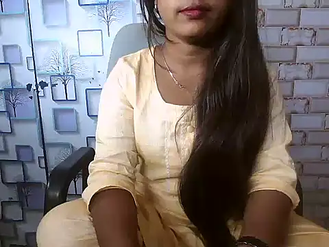 Snapshot of Hot_Naina- chatting on December 5, 3:50 pm Hot Naina- online show from December 5, 3:50 pm