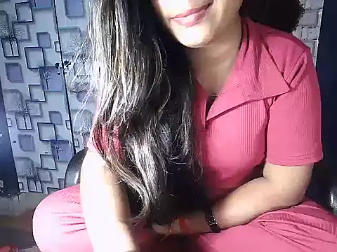 Snapshot of Hot_Naina- chatting on December 21, 6:12 pm Hot Naina- online show from December 21, 6:12 pm