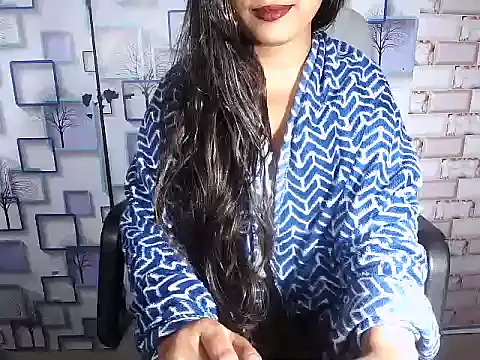 Snapshot of Hot_Naina- chatting on January 24, 10:32 am Hot Naina- online show from January 24, 10:32 am