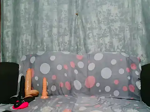VANESAAMBER23 online show from May 19, 1:56 am