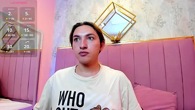 TomLondon  online show from December 22, 3:20 pm