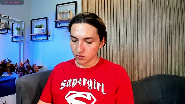 TomLondon  online show from February 5, 6:45 pm