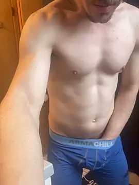 Snapshot of Lilsmokeshow017 chatting on February 6, 7:29 pm Lilsmokeshow017 online show from February 6, 7:29 pm