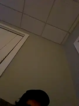 Snapshot of Lilsmokeshow017 chatting on September 21, 10:17 am Lilsmokeshow017 online show from September 21, 10:17 am