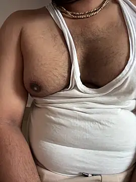 Snapshot of dick69lil chatting on May 3, 8:42 am dick69lil online show from May 3, 8:42 am