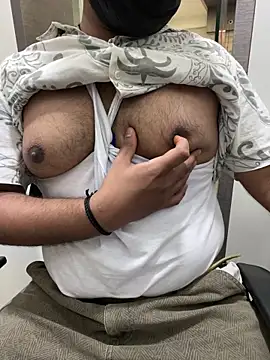 Snapshot of dick69lil chatting on June 18, 9:25 am dick69lil online show from June 18, 9:25 am